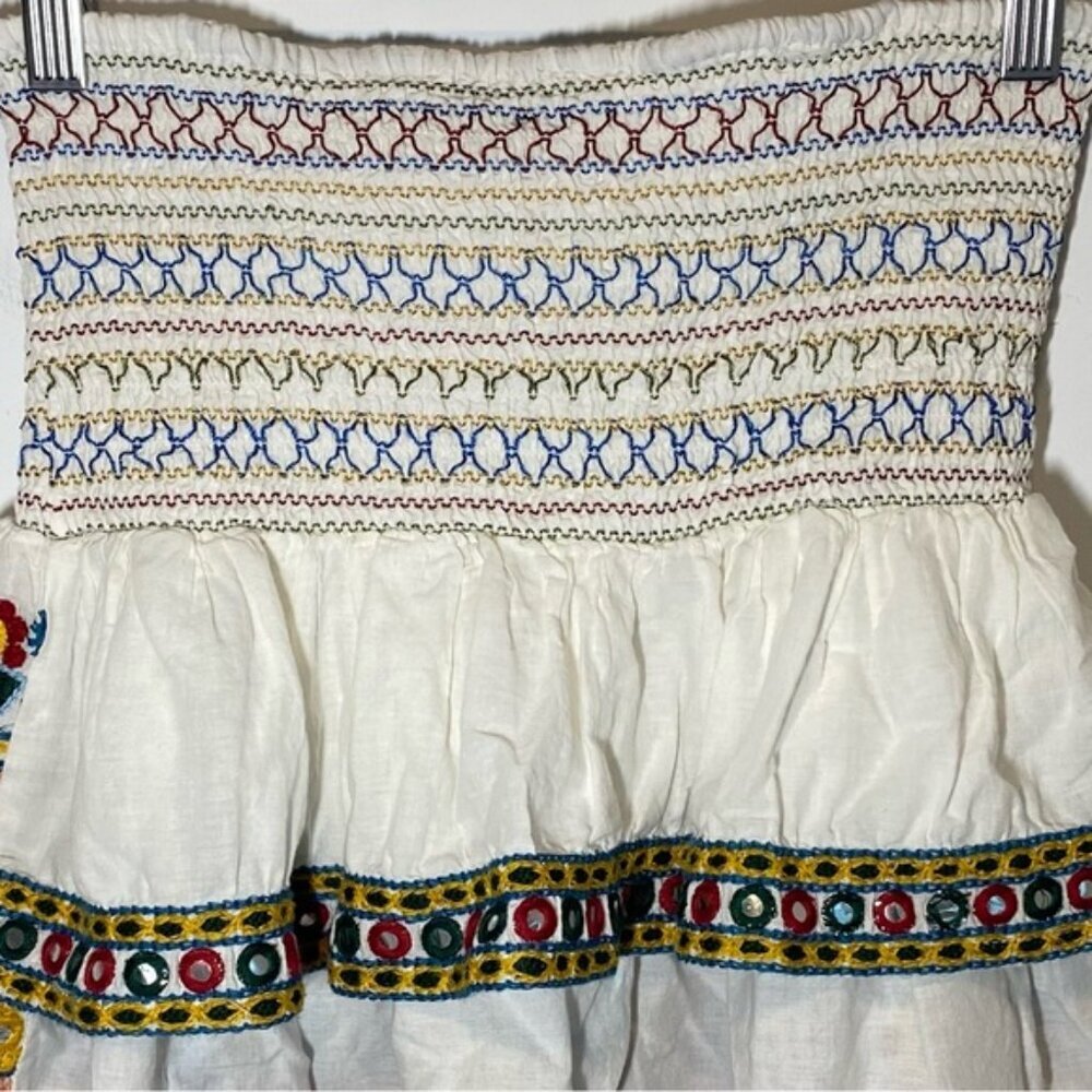 Zara White Embroidered Mini Skirt — Size S - Picture 9 of 10